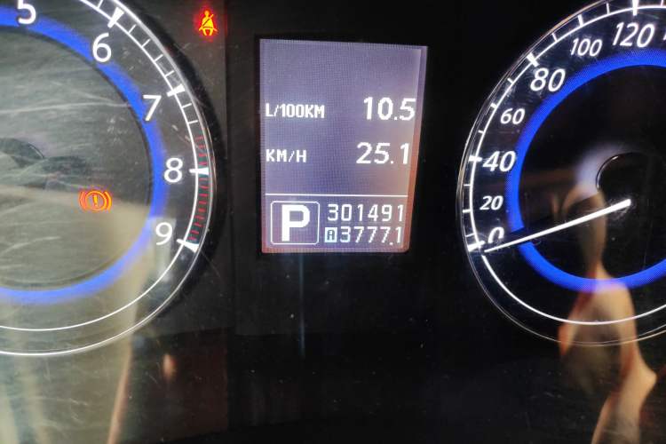 Used Infiniti EX 2011 EX25 Luxury Edition Odometer Close Up