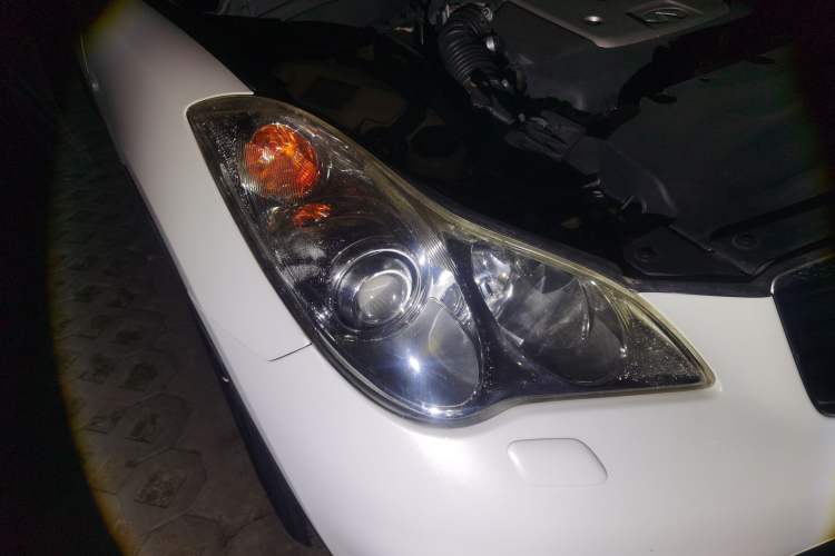 Used Infiniti EX 2011 EX35 model Right Front Headlight