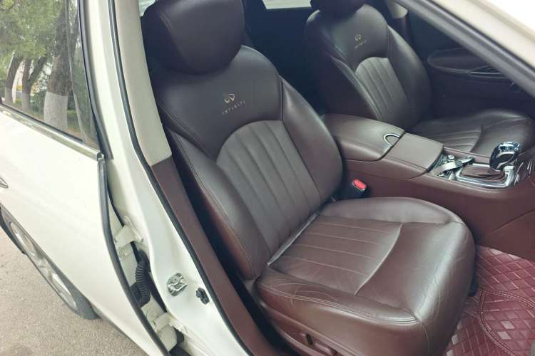 Used Infiniti EX 2011 EX25 Luxury Edition Right Front Seat
