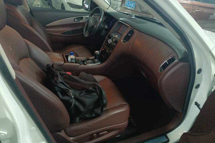 Used Infiniti EX 2011 EX25 Elegant Edition Right Front Seat