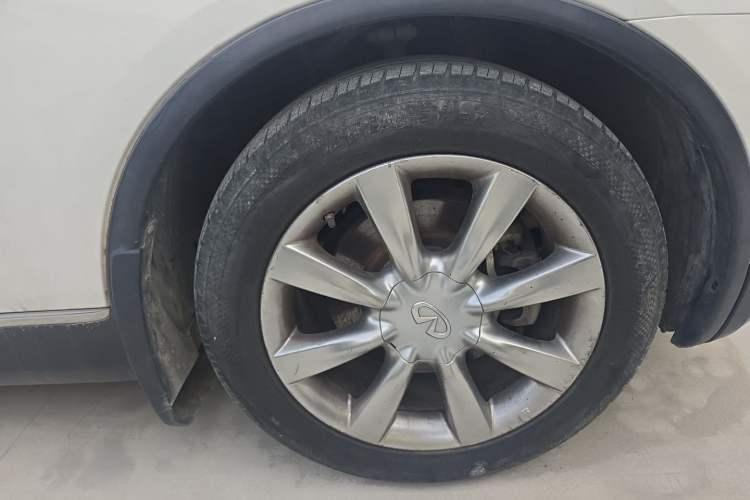 Used Infiniti EX 2011 EX25 Luxury Edition Right Front Wheel Hub