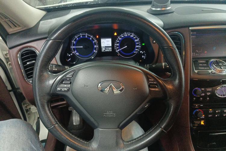 Used Infiniti EX 2011 EX25 Elegant Edition Steering Wheel