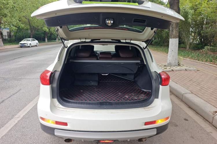 Used Infiniti EX 2011 EX25 Luxury Edition Trunk