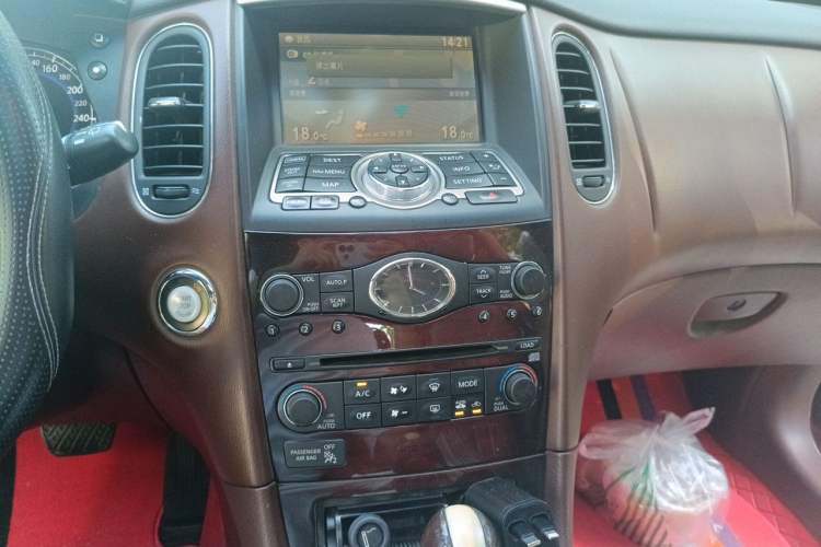 Used Infiniti EX 2013 EX25 Two-Wheel-Drive Luxury Edition Audio And AC Panel