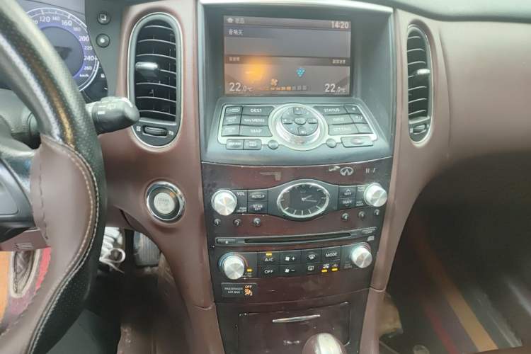 Used Infiniti EX 2013 EX25 4x4 Elegant Edition Audio And AC Panel