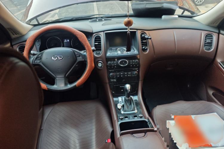 Used Infiniti EX 2013 EX25 4x4 Prestige Edition Center Console