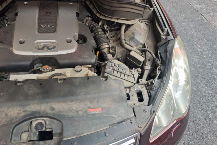 Used Infiniti EX 2013 EX25 4x4 Prestige Edition Engine Bay Left