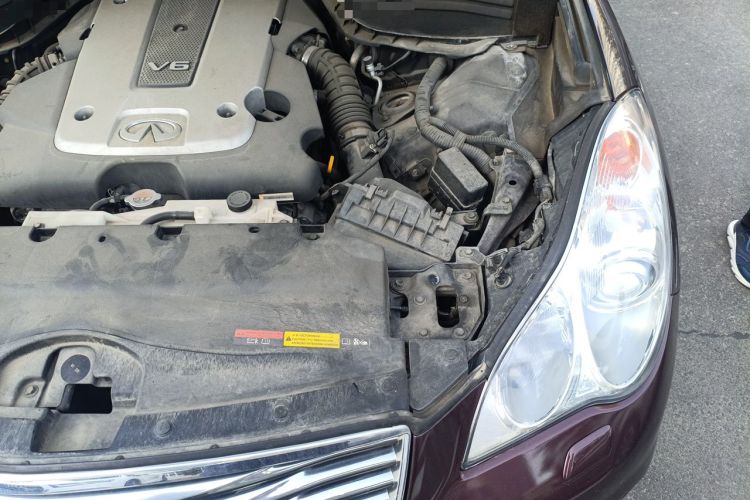 Used Infiniti EX 2013 EX25 Two-Wheel-Drive Luxury Edition Engine Bay Left