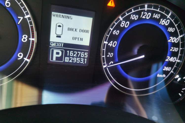 Used Infiniti EX 2013 EX25 4x4 Prestige Edition Odometer Close Up