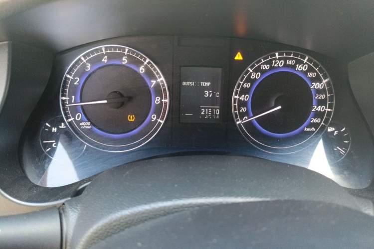 Used Infiniti EX 2013 EX25 Two-Wheel-Drive Luxury Edition Odometer Close Up