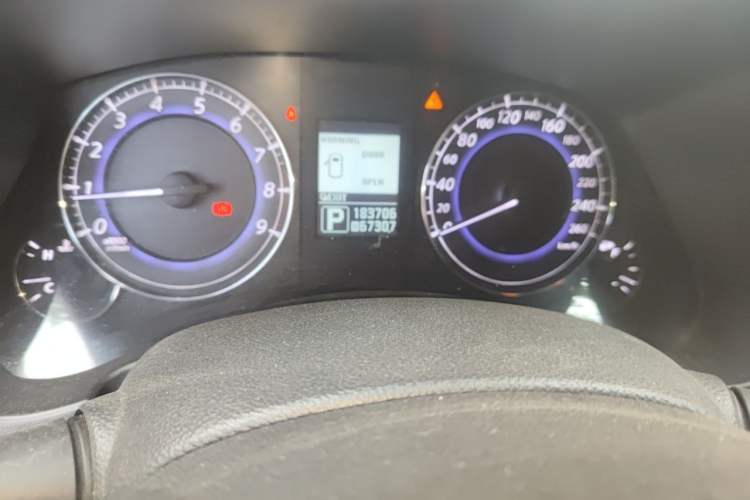 Used Infiniti EX 2013 EX25 4x4 Elegant Edition Odometer Close Up