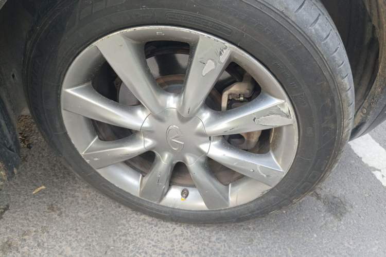 Used Infiniti EX 2013 EX25 Two-Wheel-Drive Luxury Edition Right Front Wheel Hub