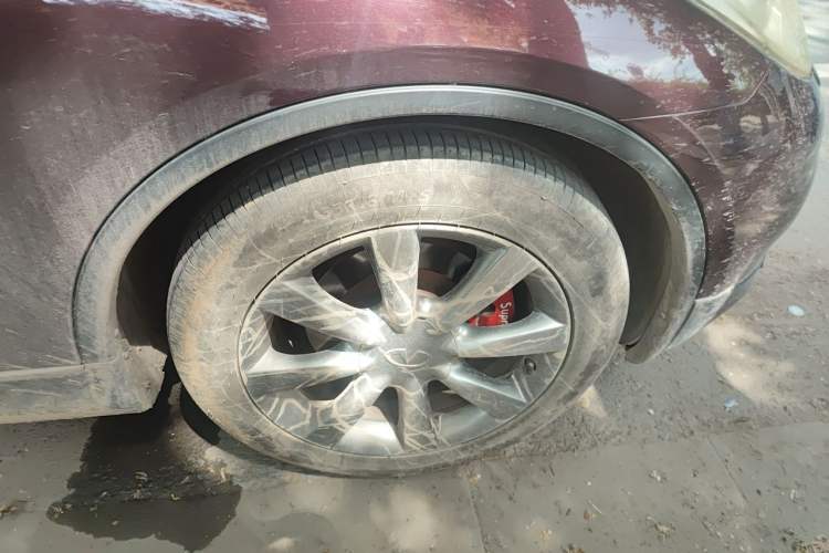 Used Infiniti EX 2013 EX25 4x4 Elegant Edition Right Front Wheel Hub