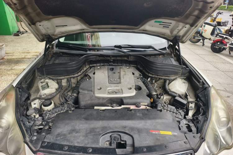 Used Infiniti EX 2013 EX25 Two-Wheel-Drive Elegant Edition Engine Bay