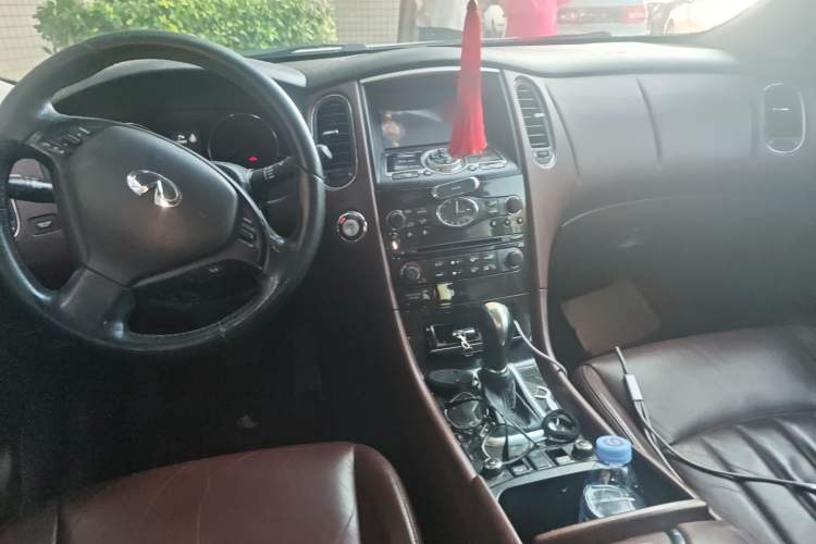 Used Infiniti EX 2013 EX25 Two-Wheel-Drive Elegant Edition Interior 2