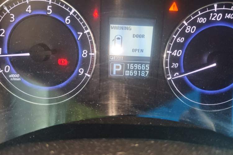 Used Infiniti EX 2013 EX25 Two-Wheel-Drive Elegant Edition Odometer Close Up