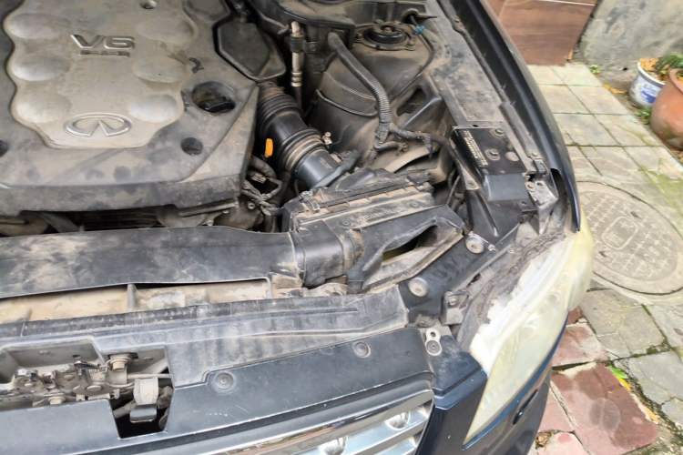 Used Infiniti FX 2007 FX35 Supreme Edition Engine Bay Left