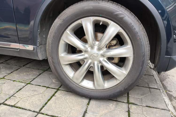 Used Infiniti FX 2007 FX35 Supreme Edition Right Front Wheel Hub