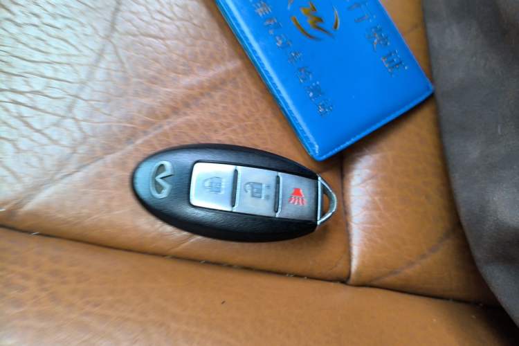 Used Infiniti FX 2007 FX35 Supreme Edition Vehicle Key