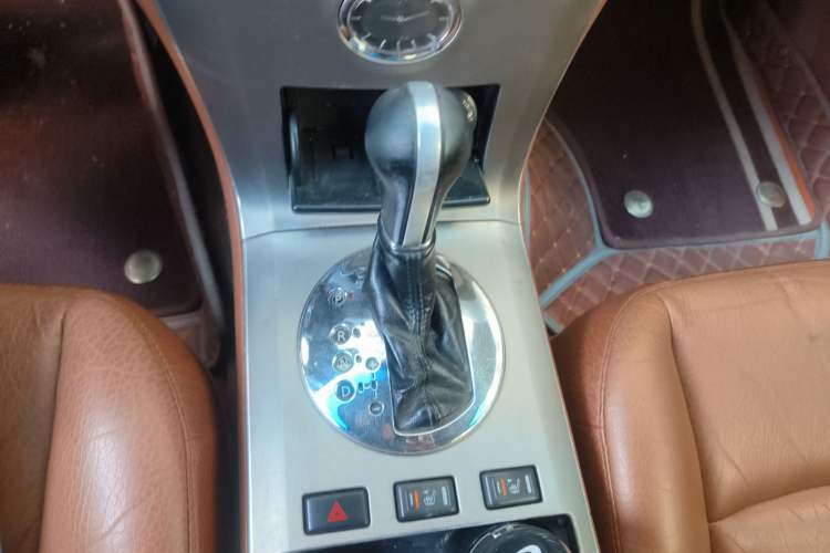 Used Infiniti FX 2007 FX35 Supreme Edition Gear Lever