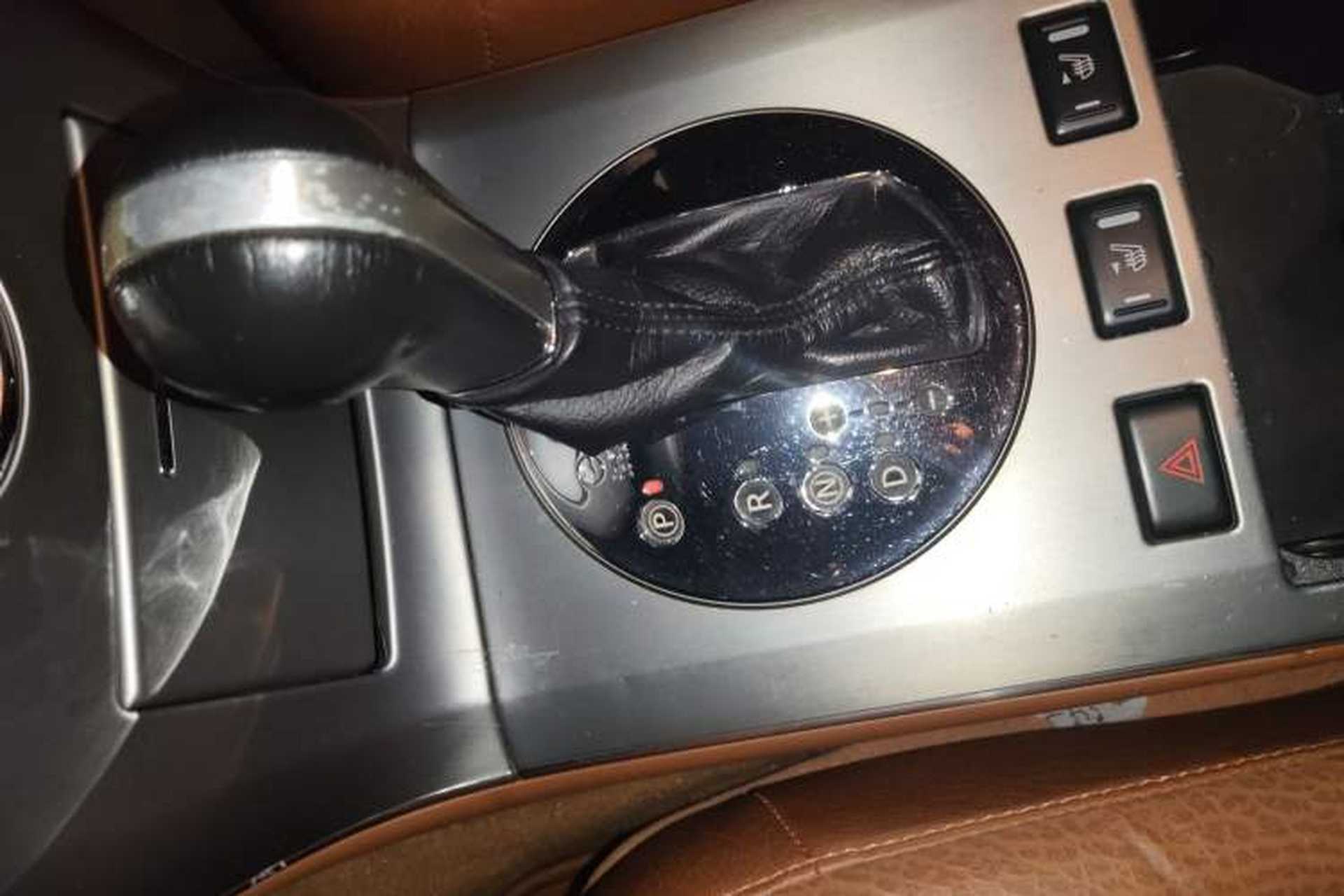 Used Infiniti FX 2007 FX35 Standard Edition Gear Lever