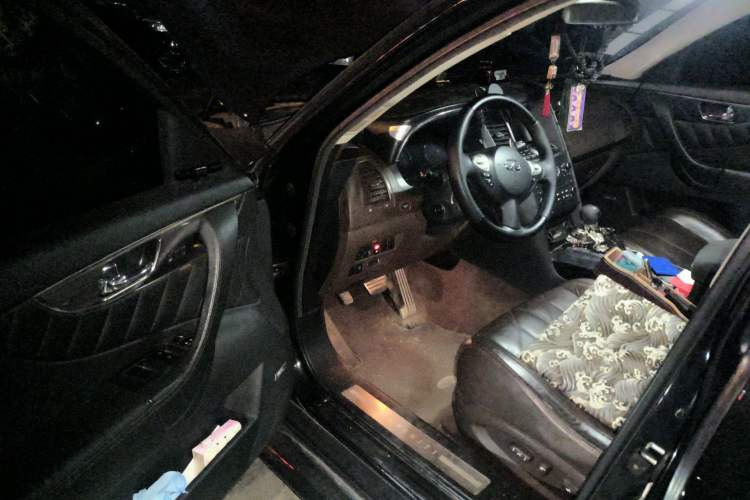 Used Infiniti FX 2009 FX35 Ultimate Edition Driver Seat