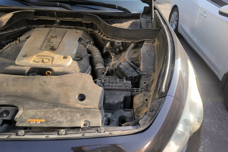 Used Infiniti FX 2009 FX35 Standard Edition Engine Bay Left