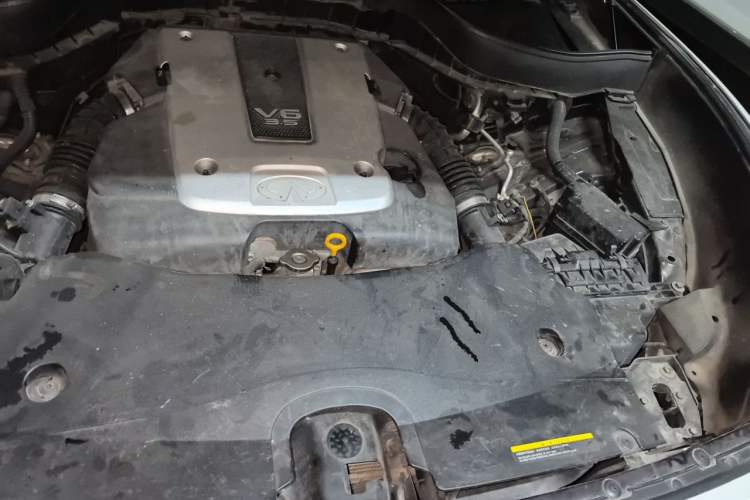 Used Infiniti FX 2009 FX35 Ultimate Edition Engine Bay Left