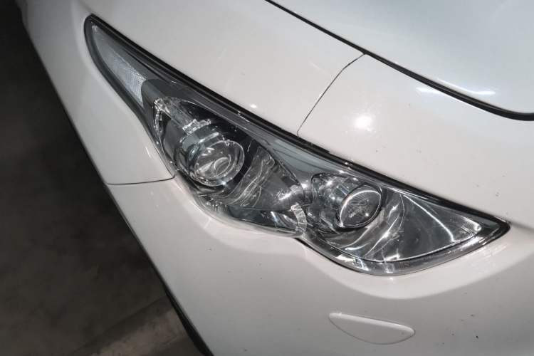 Used Infiniti FX 2009 FX35 Ultimate Edition Right Front Headlight