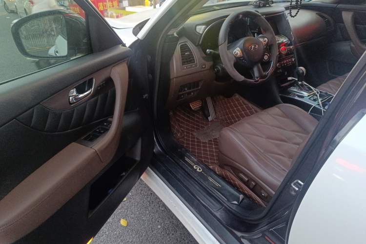 Used Infiniti FX 2009 FX35 Ultimate Edition Driver Seat