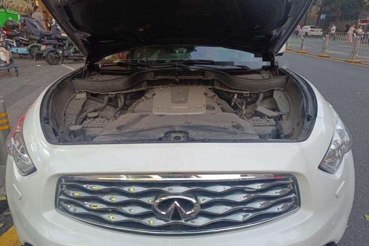 Used Infiniti FX 2009 FX35 Ultimate Edition Engine Bay