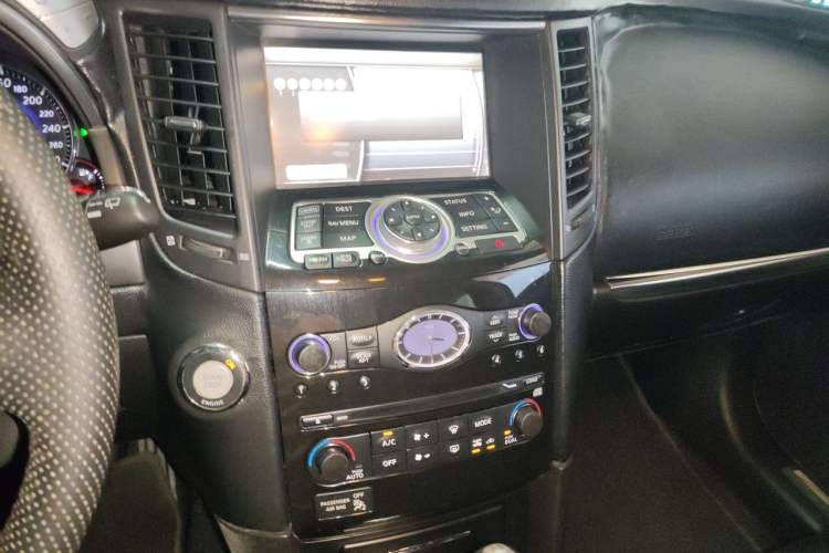 Used Infiniti FX 2009 FX35 Ultimate Edition Audio And AC Panel