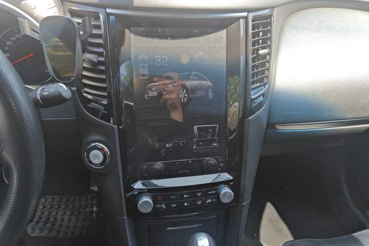 Used Infiniti FX 2009 FX35 Ultimate Edition Audio And AC Panel