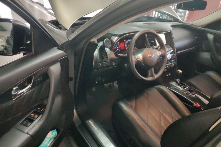 Used Infiniti FX 2009 FX35 Ultimate Edition Driver Seat