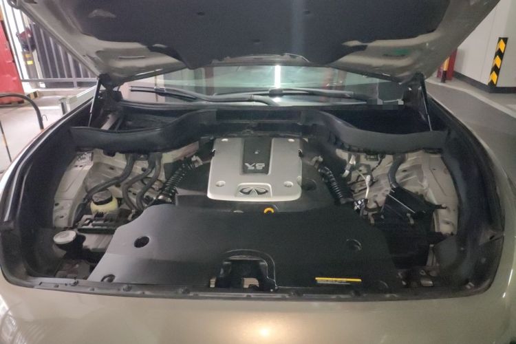 Used Infiniti FX 2009 FX35 Ultimate Edition Engine Bay