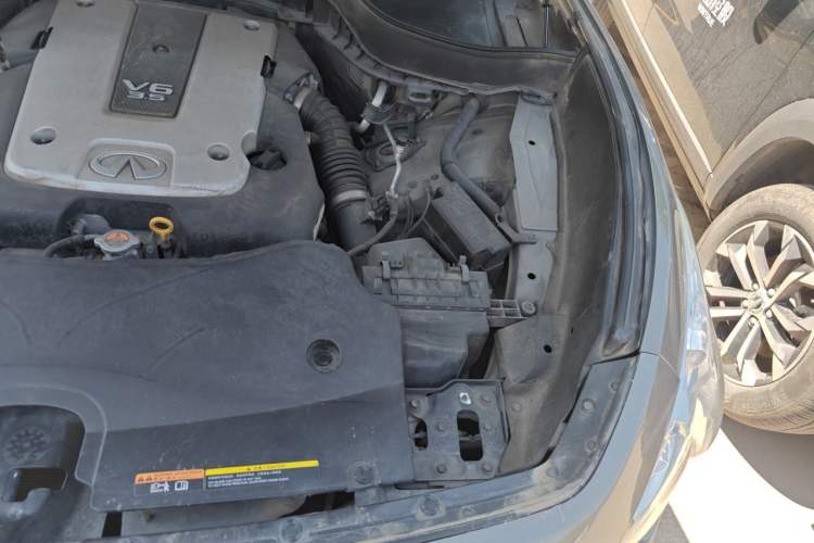 Used Infiniti FX 2009 FX35 Ultimate Edition Engine Bay Left