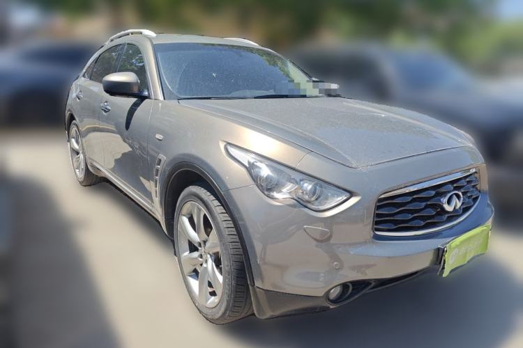 Used Infiniti FX 2009 FX35 Ultimate Edition Front Right 45 Deg