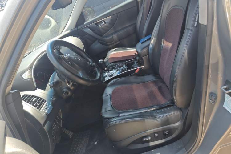 Used Infiniti FX 2009 FX35 Ultimate Edition Left Front Seat