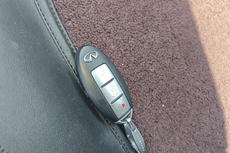 Used Infiniti FX 2009 FX35 Ultimate Edition Vehicle Key