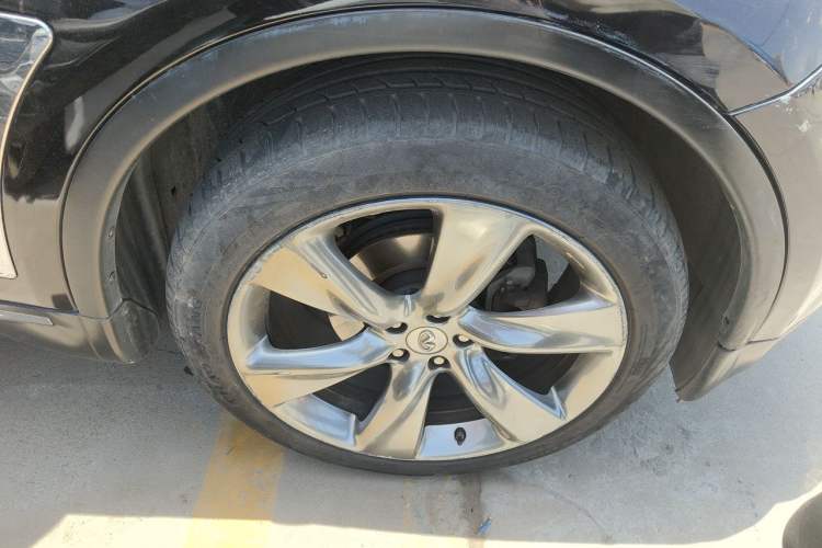 Used Infiniti FX 2010 FX35 Standard Edition Right Front Wheel Hub