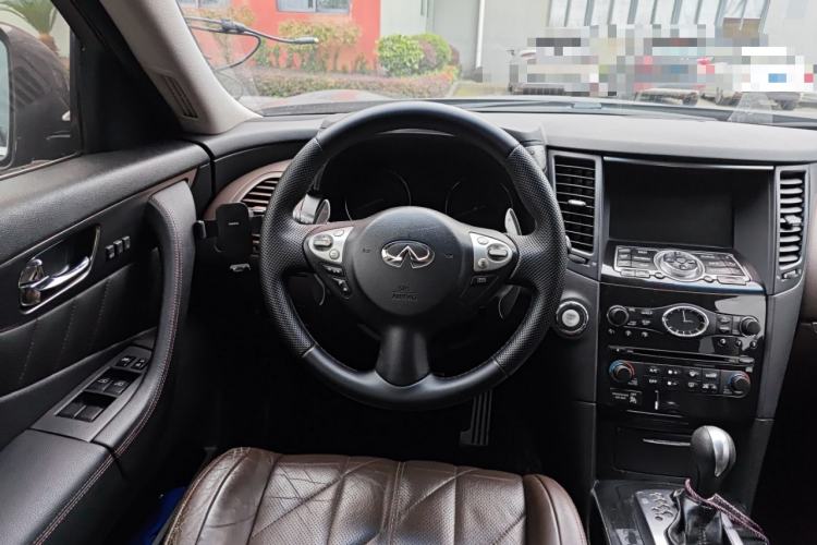 Used Infiniti FX 2010 FX35 Ultimate Edition Steering Wheel