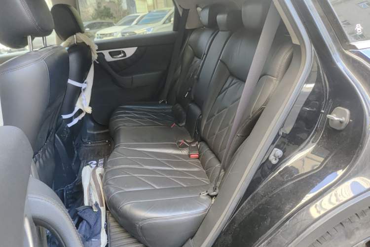 Used Infiniti FX 2010 FX35 Ultimate Edition Left Rear Seat
