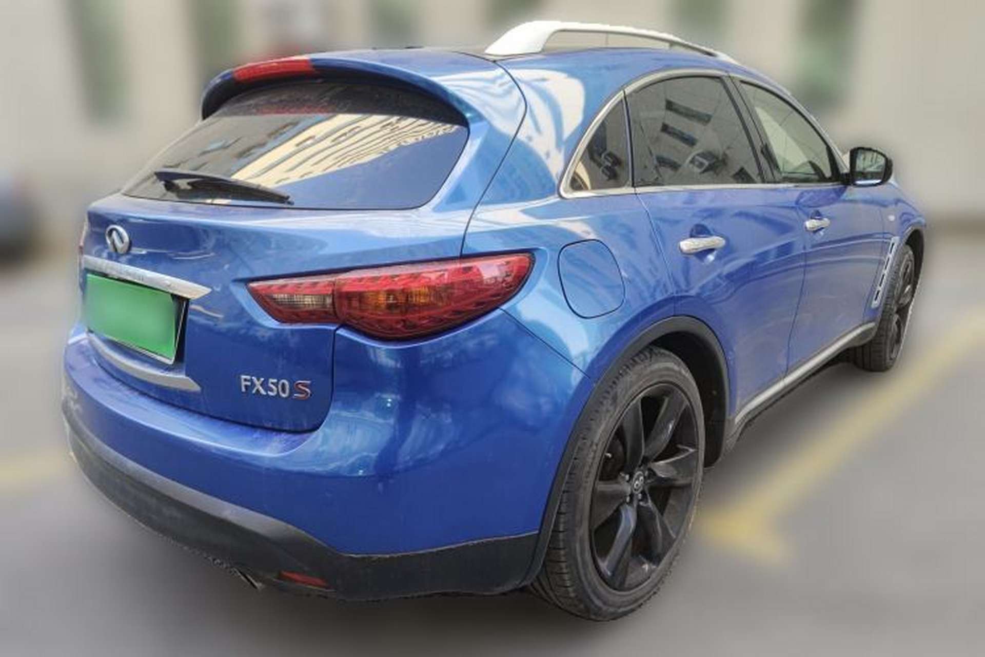 Used Infiniti FX 2010 FX35 Ultimate Edition Rear Right 45 Deg