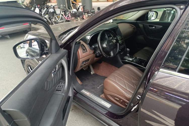 Used Infiniti FX 2010 FX35 Standard Edition Driver Seat
