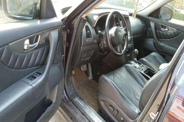 Used Infiniti FX 2010 FX35 Ultimate Edition Driver Seat