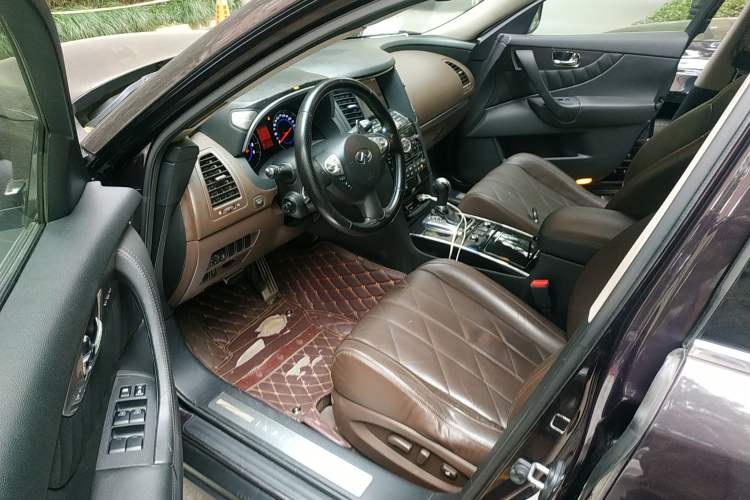 Used Infiniti FX 2010 FX35 Ultimate Edition Driver Seat
