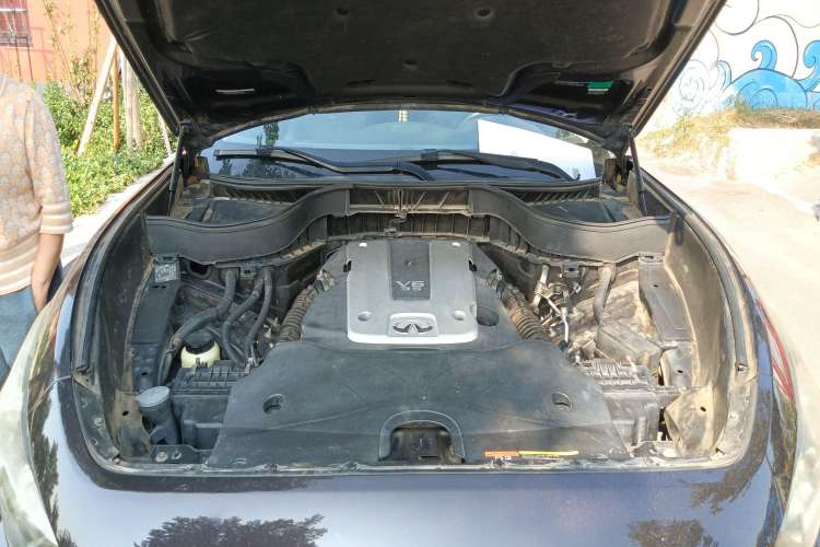 Used Infiniti FX 2010 FX35 Ultimate Edition Engine Bay