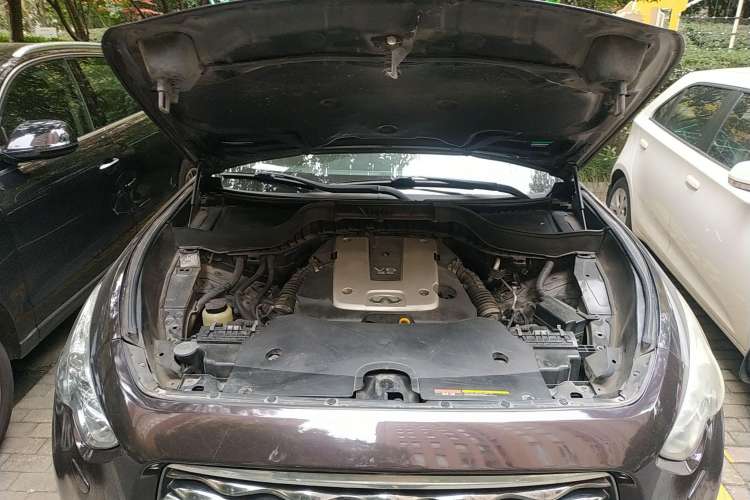 Used Infiniti FX 2010 FX35 Ultimate Edition Engine Bay