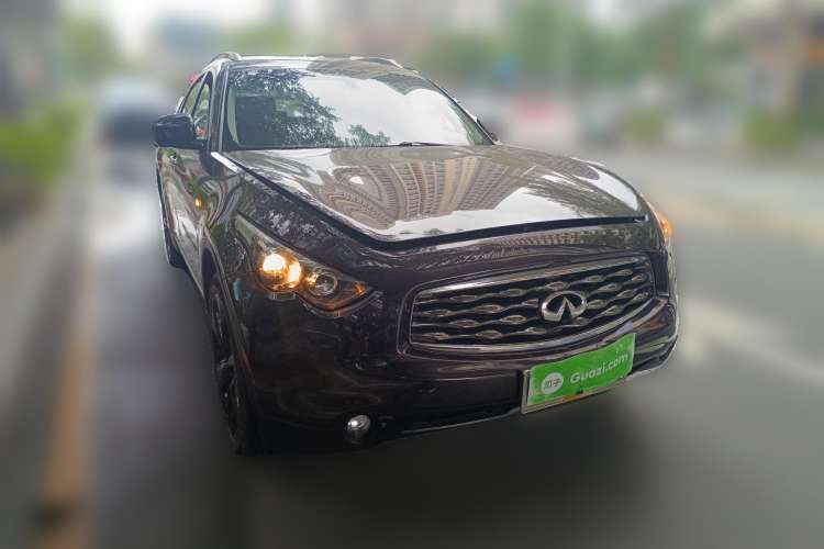 Used Infiniti FX 2010 FX35 Standard Edition Front Right 45 Deg