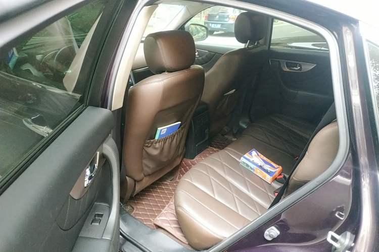 Used Infiniti FX 2010 FX35 Ultimate Edition Left Rear Seat